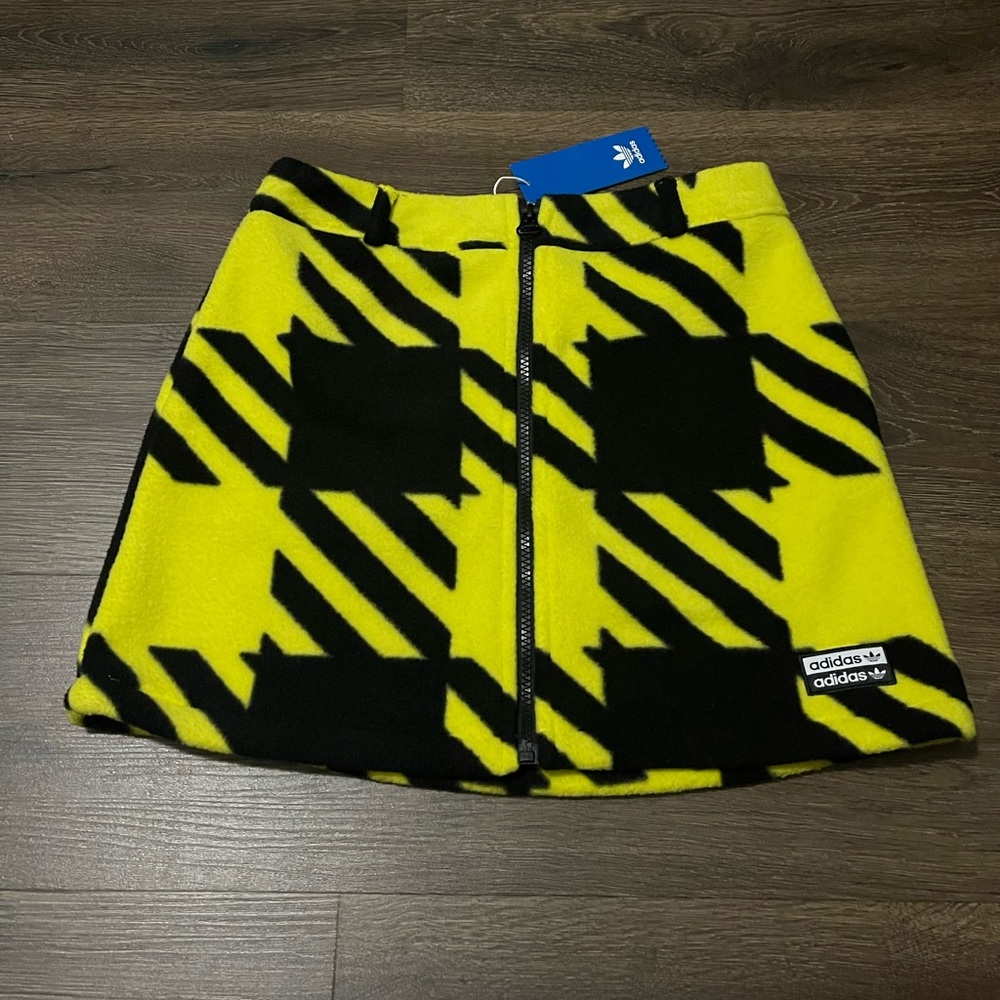 Adidas Skirt Yellow & Black Size XS